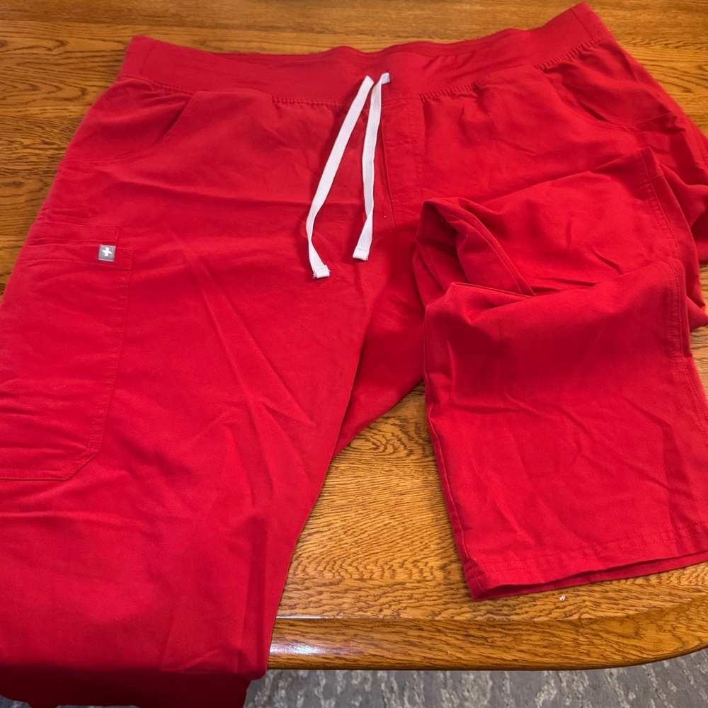 Red Figs Cargo Pants – Size XXL